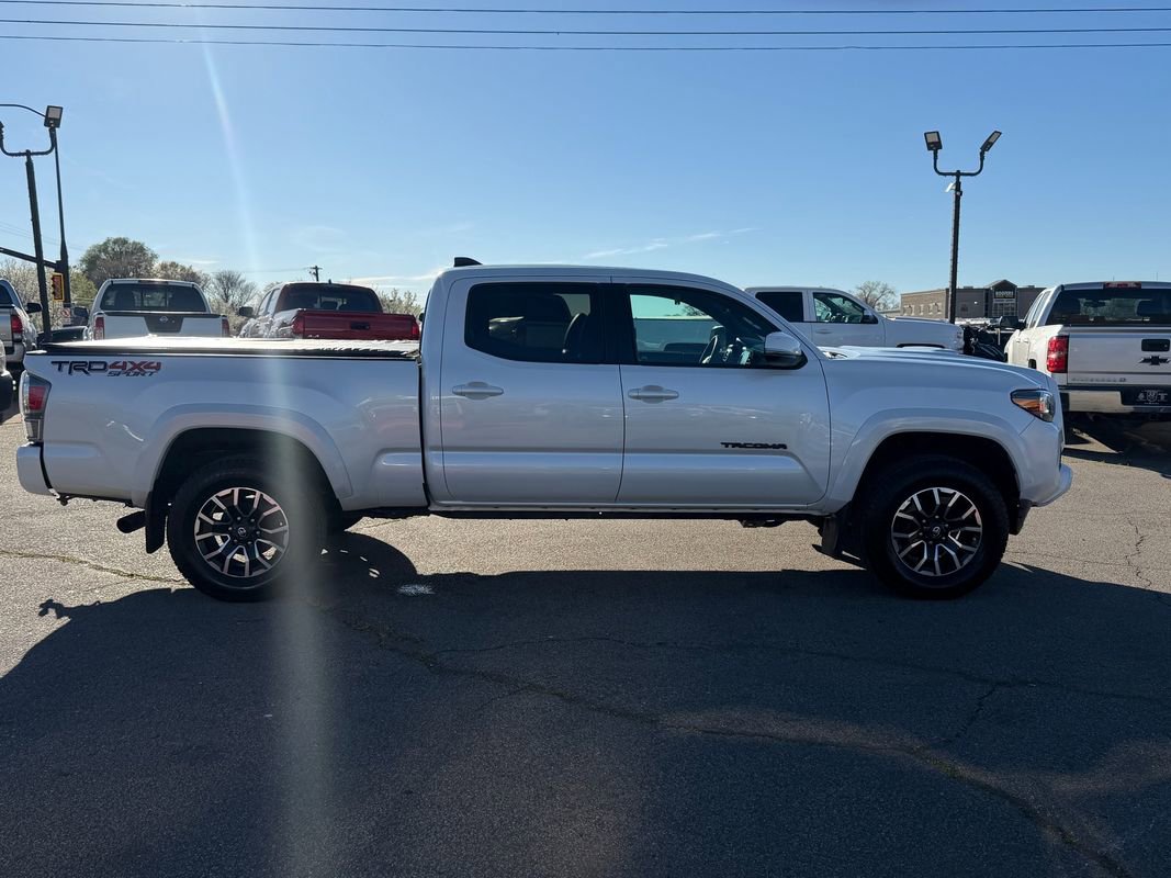 Used 2023 Toyota Tacoma TRD Sport w/ TRD Premium Sport Package AWD/4WD image 5