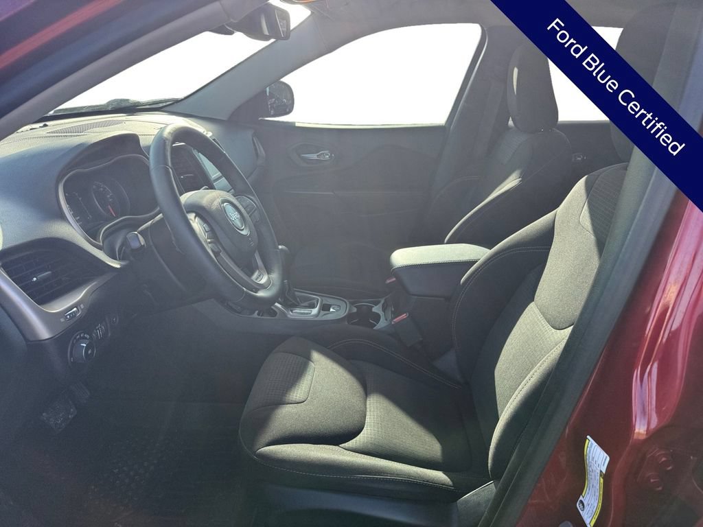 Used 2017 Jeep Cherokee Latitude w/ Comfort/Convenience Group FWD image 13