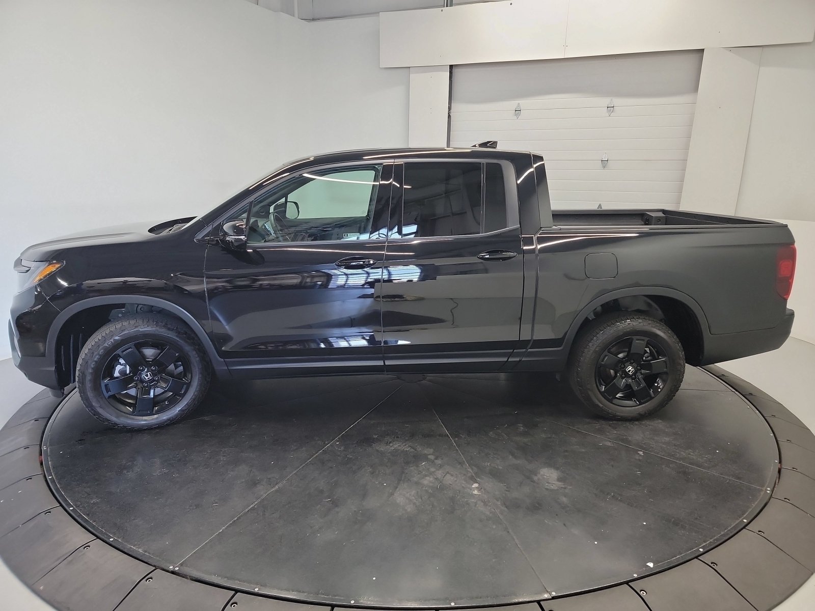 Used 2024 Honda Ridgeline Black Edition image 5