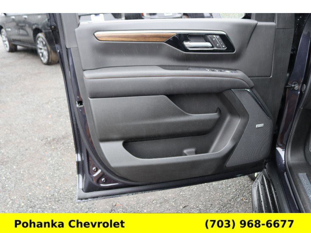 New 2026 Chevrolet Suburban High Country w/ Sun And Tow Package image 22