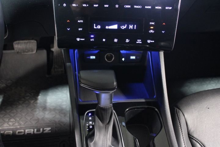 Used 2024 Hyundai Santa Cruz Limited image 47