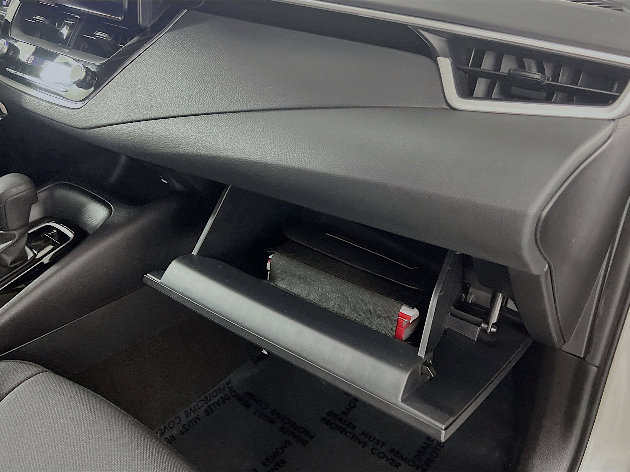 Used 2025 Toyota Corolla LE image 33