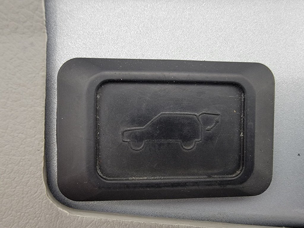 Used 2013 Toyota Highlander SE AWD/4WD image 30