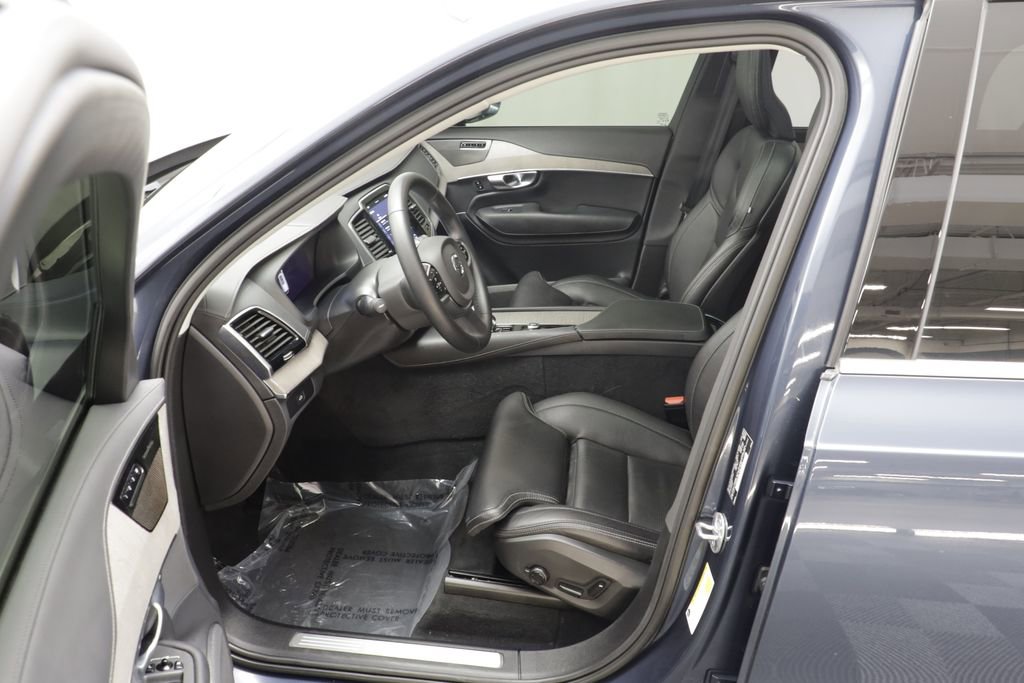 Used 2023 Volvo XC90 B6 Ultimate w/ Protection Package Premier image 6