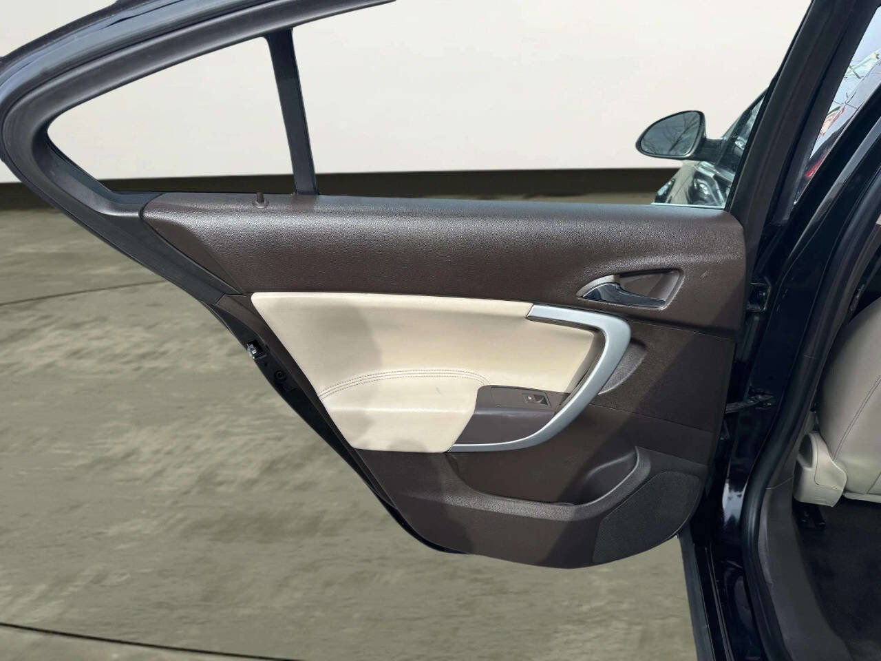 Used 2015 Buick Regal Premium w/ Experience Buick Package image 12