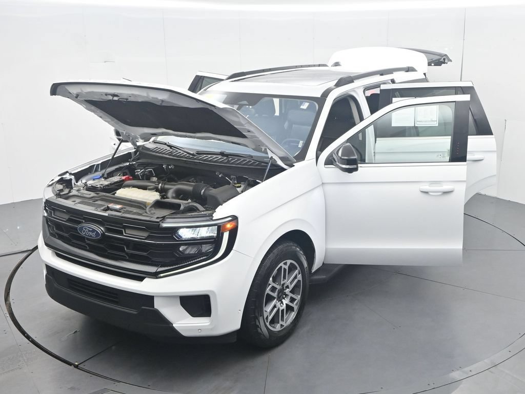 Used 2025 Ford Expedition Active AWD/4WD image 49
