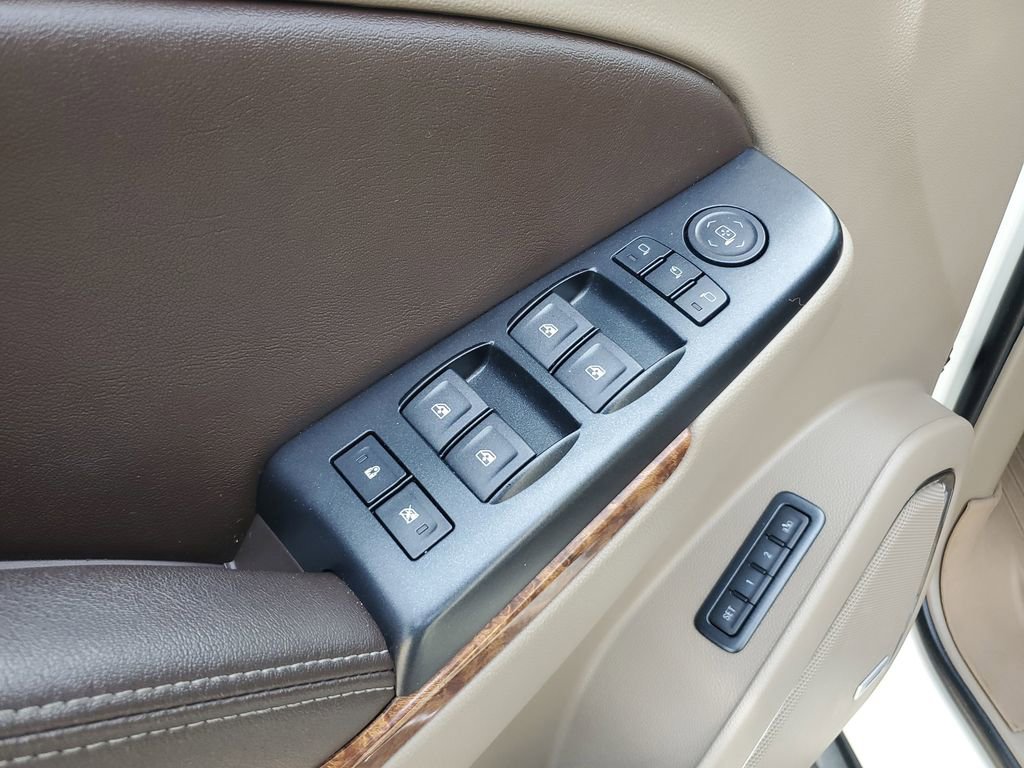 Used 2015 Chevrolet Tahoe LTZ AWD/4WD image 16