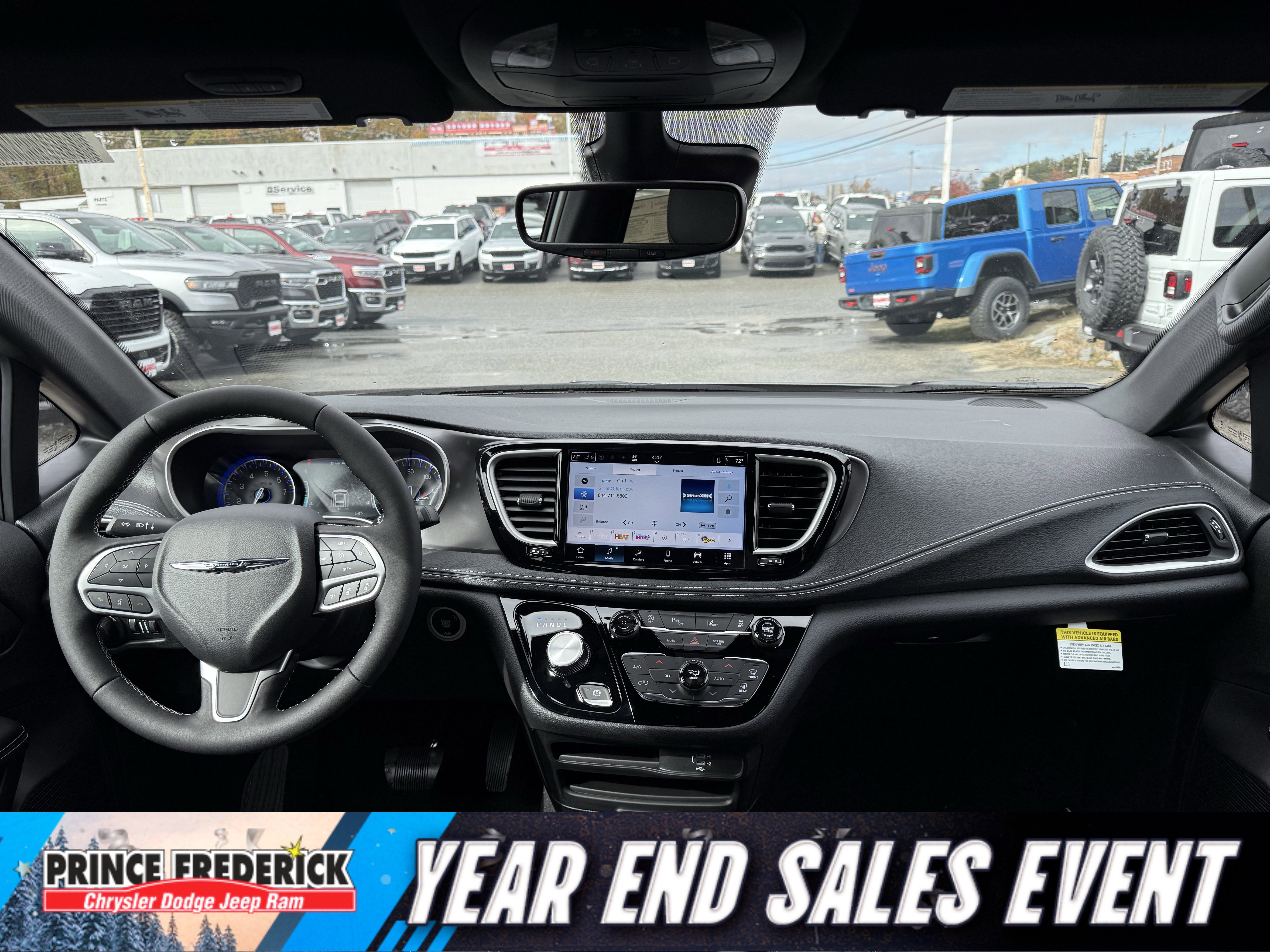 New 2026 Chrysler Pacifica Select image 17