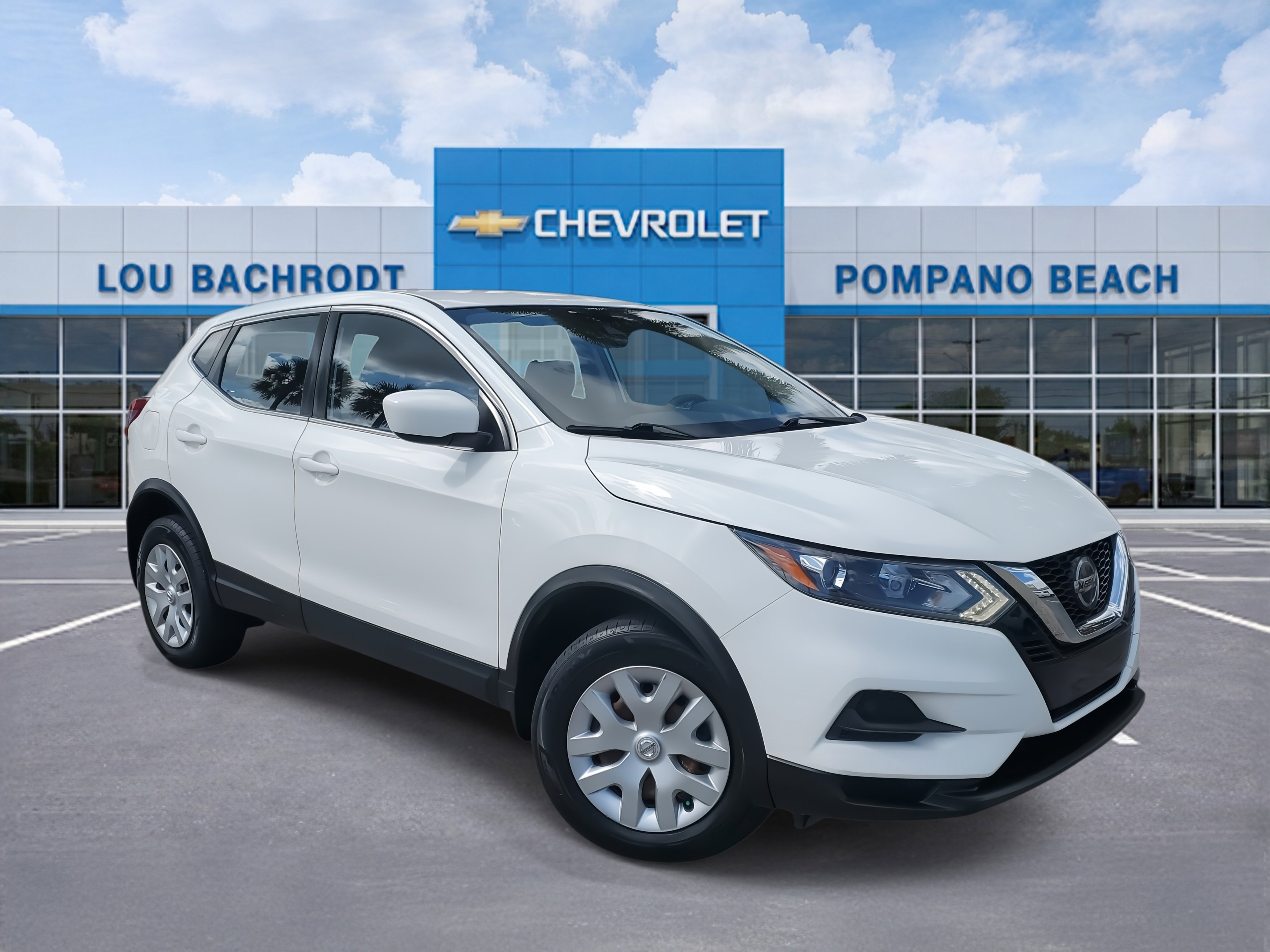 Used 2020 Nissan Rogue Sport S image 1