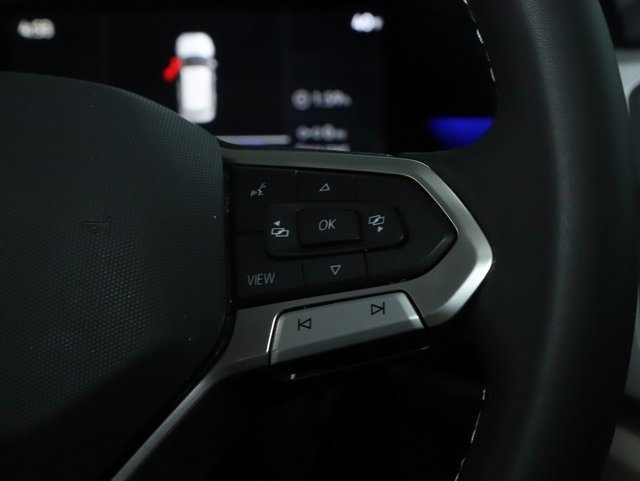 Used 2023 Volkswagen Atlas SE image 24