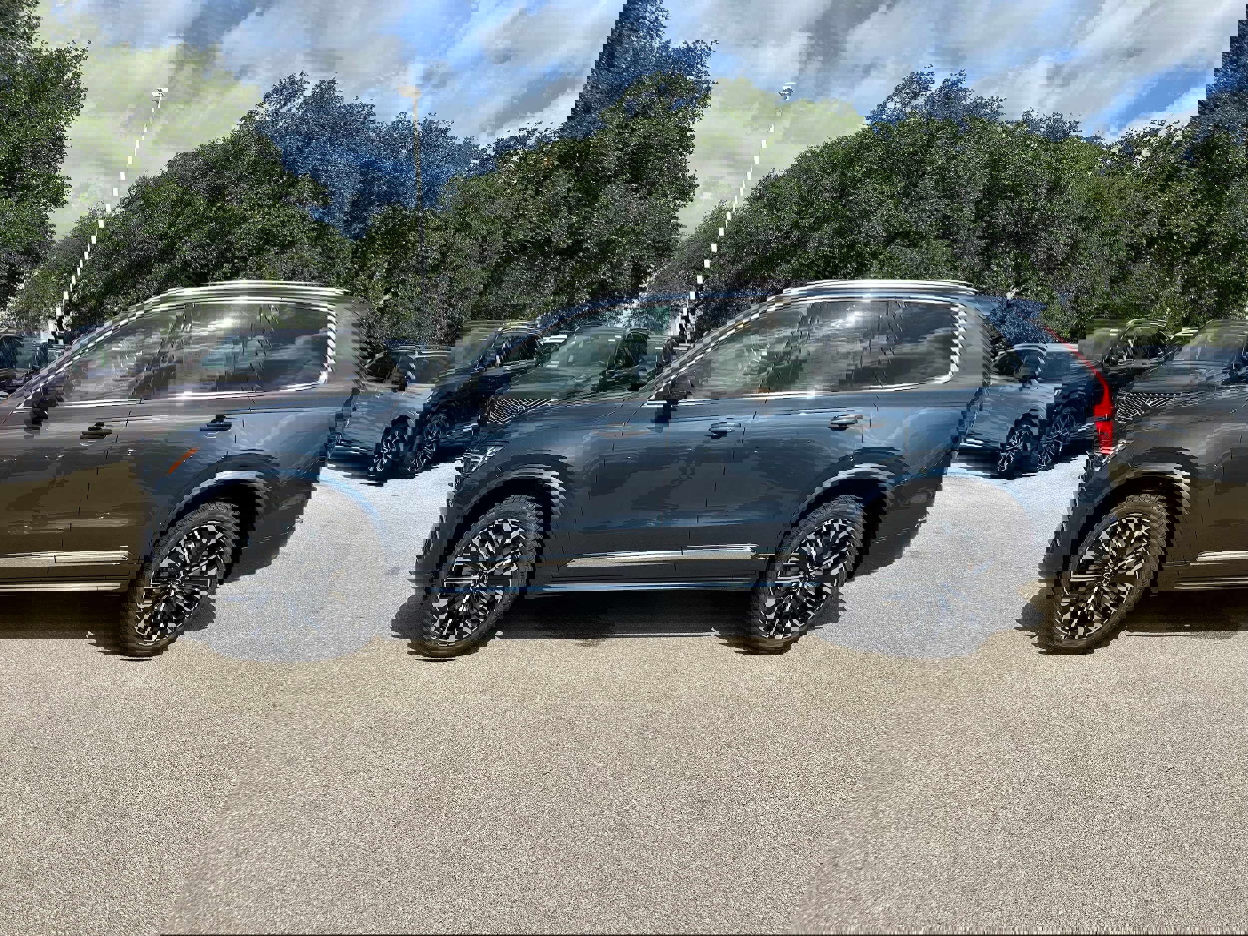 New 2026 Volvo XC90 B6 Core image 3