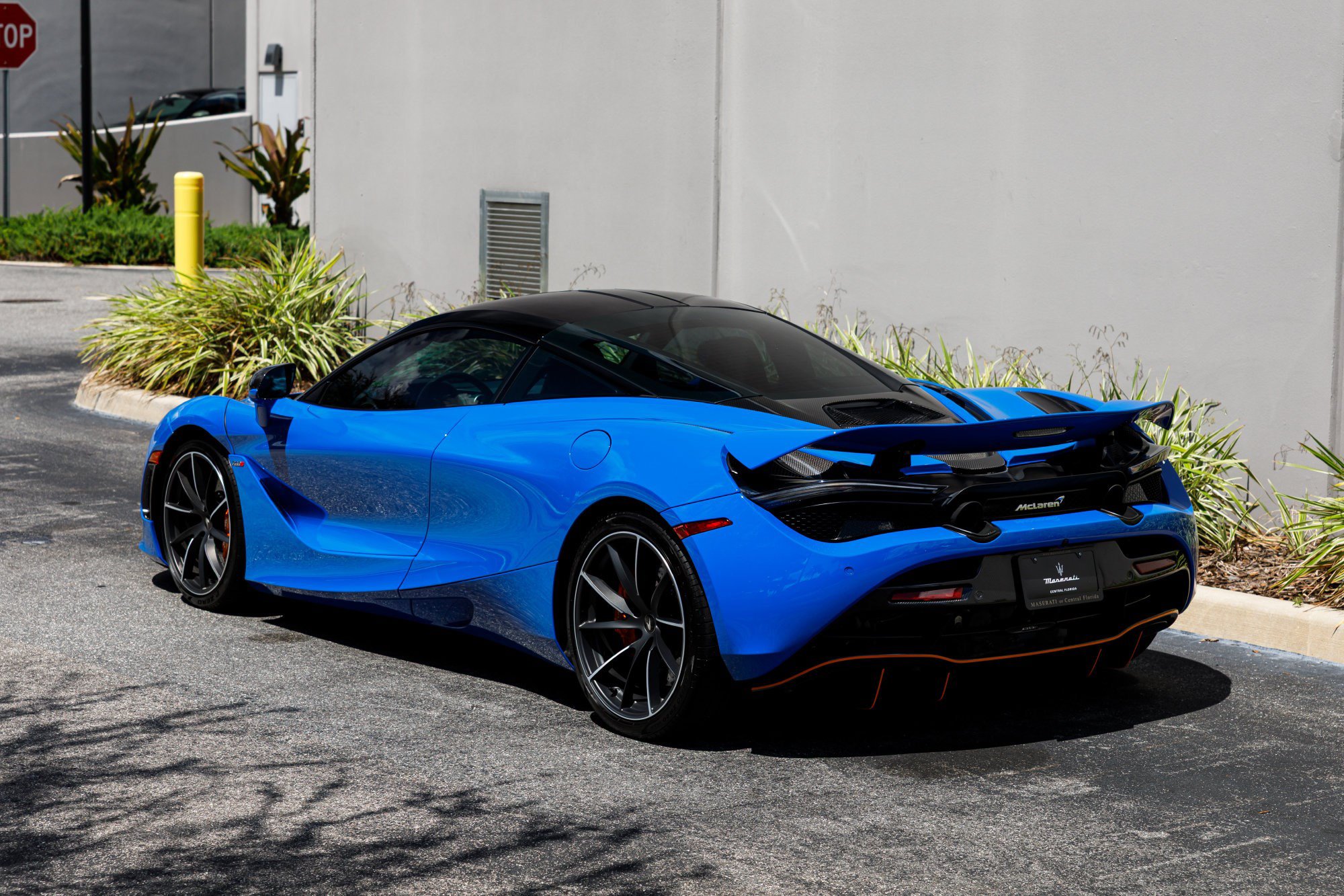 Used 2019 McLaren 720S Luxury RWD image 3