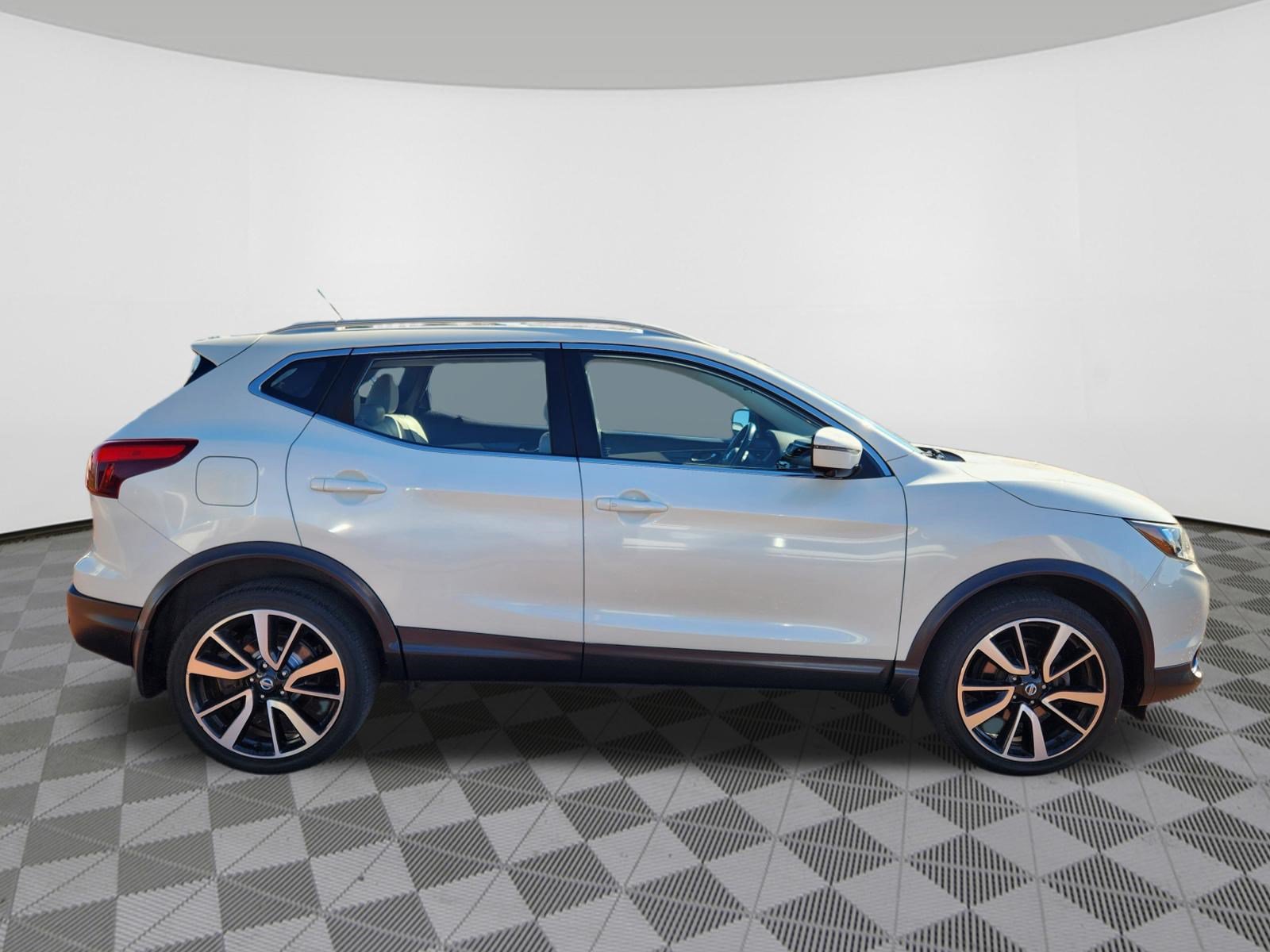 Used 2019 Nissan Rogue Sport SL AWD/4WD image 6