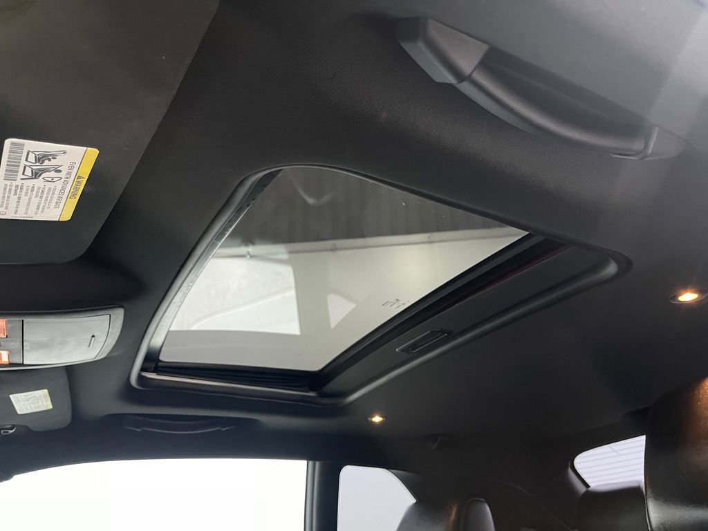 Used 2016 Dodge Challenger R/T Scat Pack w/ Leather Interior Group image 12