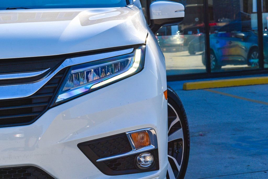 Used 2019 Honda Odyssey Elite image 3
