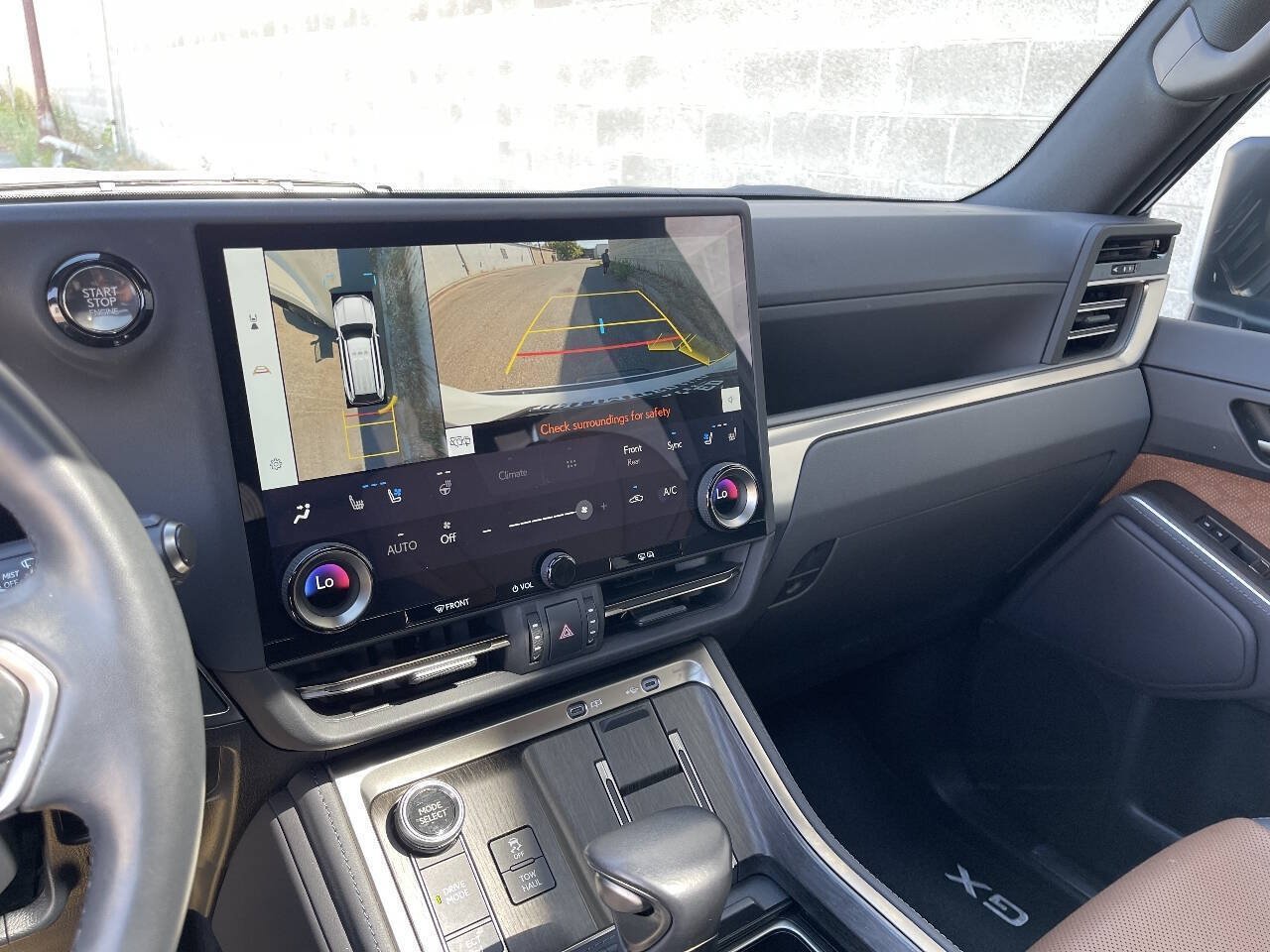 Used 2024 Lexus GX 550 w/ Accessory Package (Z1) AWD/4WD image 9