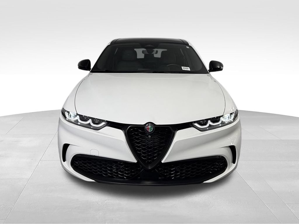 Used 2024 Alfa Romeo Tonale Veloce AWD/4WD image 3