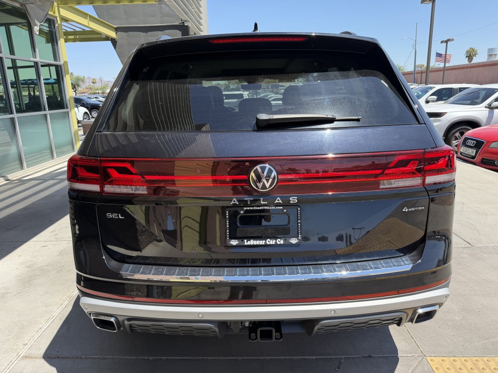 Used 2024 Volkswagen Atlas Peak Edition SEL AWD/4WD image 13