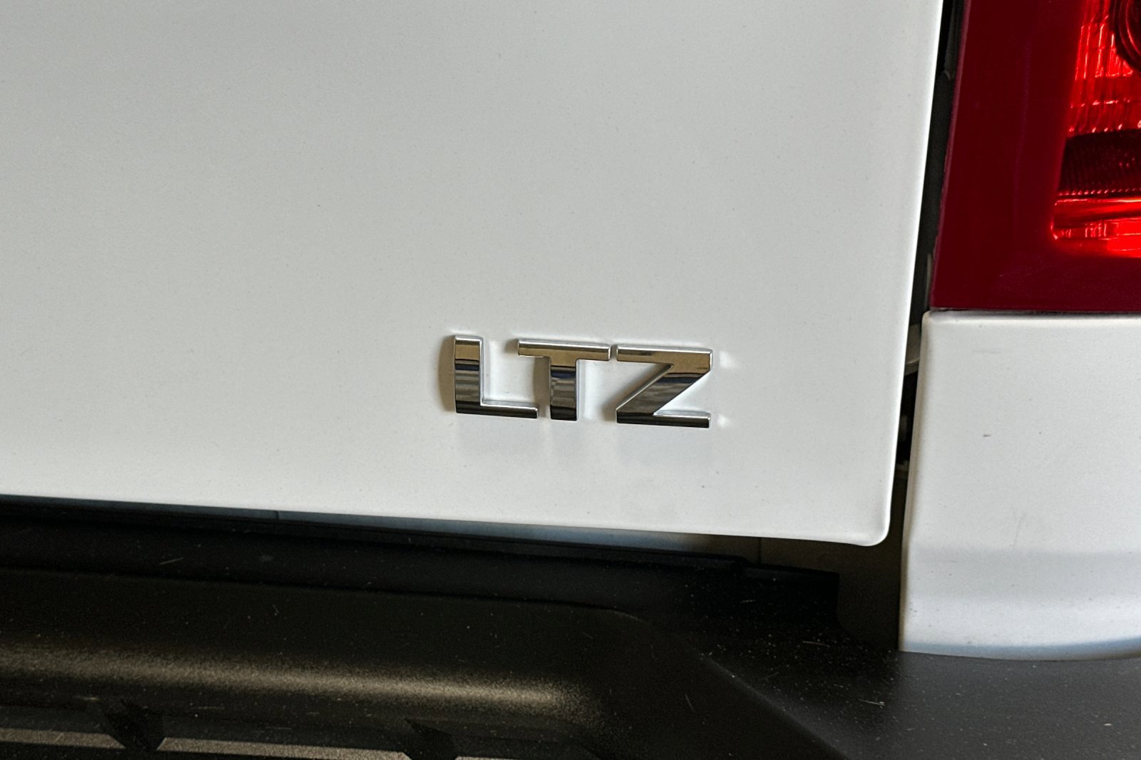 Used 2014 Chevrolet Silverado 3500 LTZ w/ LTZ Plus Package AWD/4WD image 43