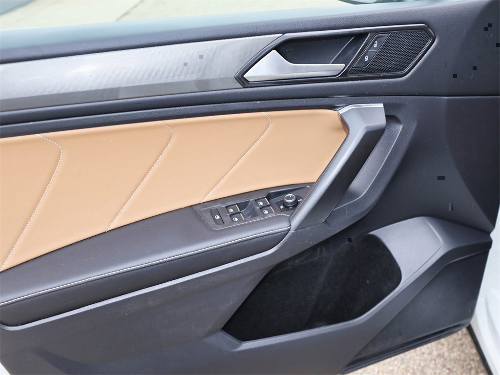 Certified 2022 Volkswagen Tiguan SE image 13