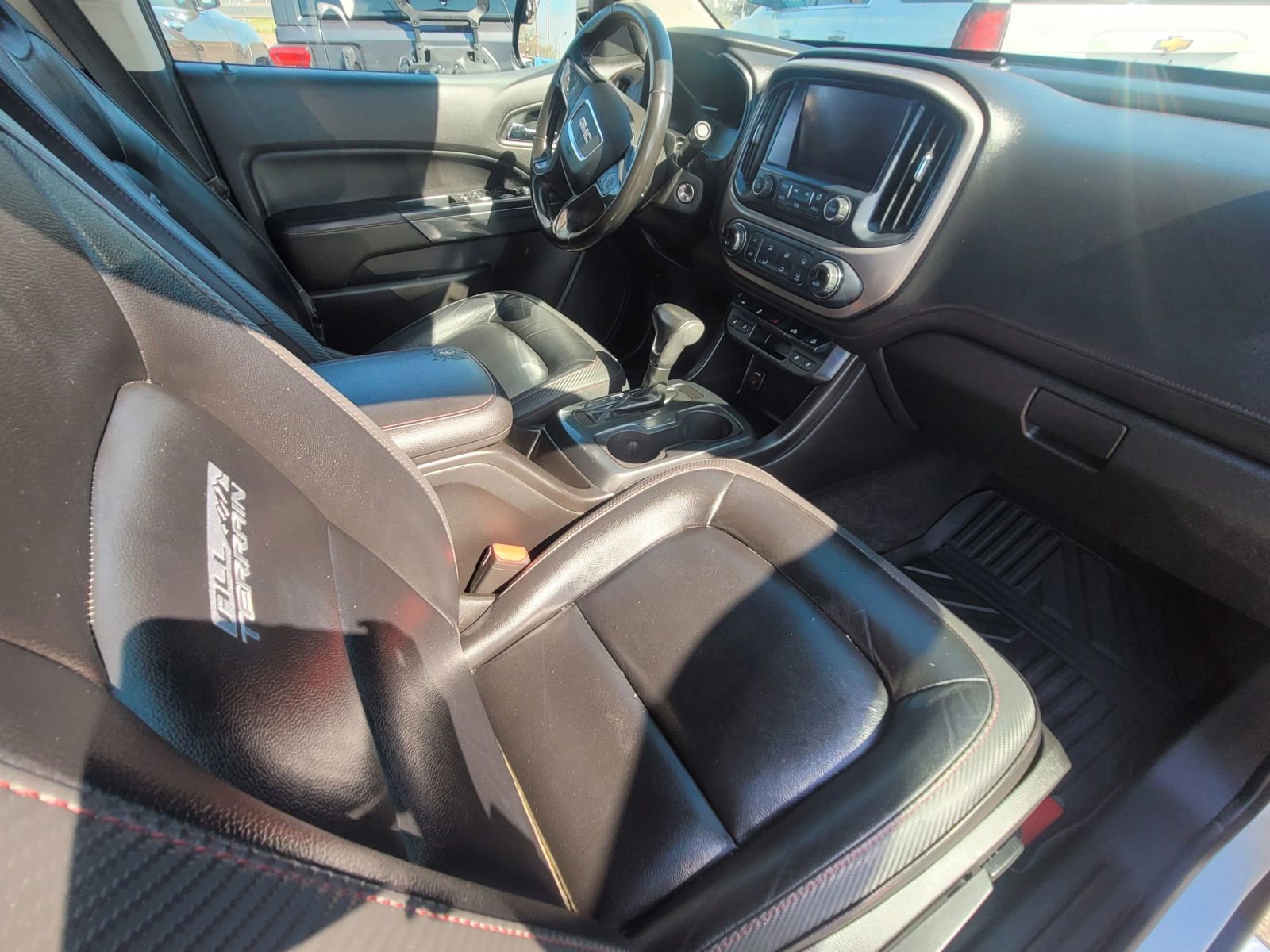 Used 2018 GMC Canyon All Terrain w/ Trailering Package AWD/4WD image 5