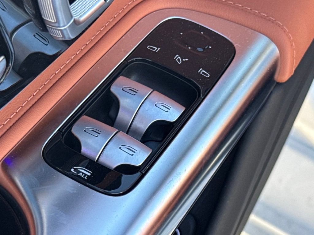 New 2026 Mercedes-Benz SL 63 AMG 4MATIC image 21