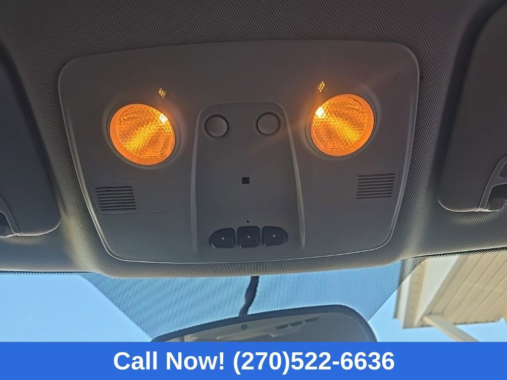 Used 2017 Chevrolet Traverse LT image 29