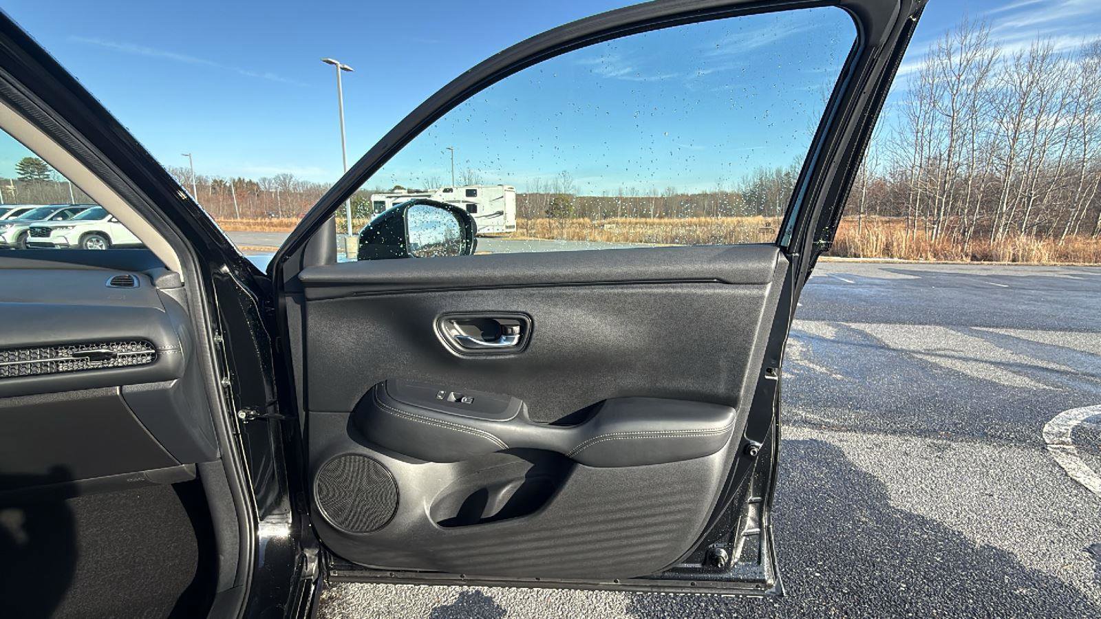 Used 2025 Honda HR-V EX-L image 17