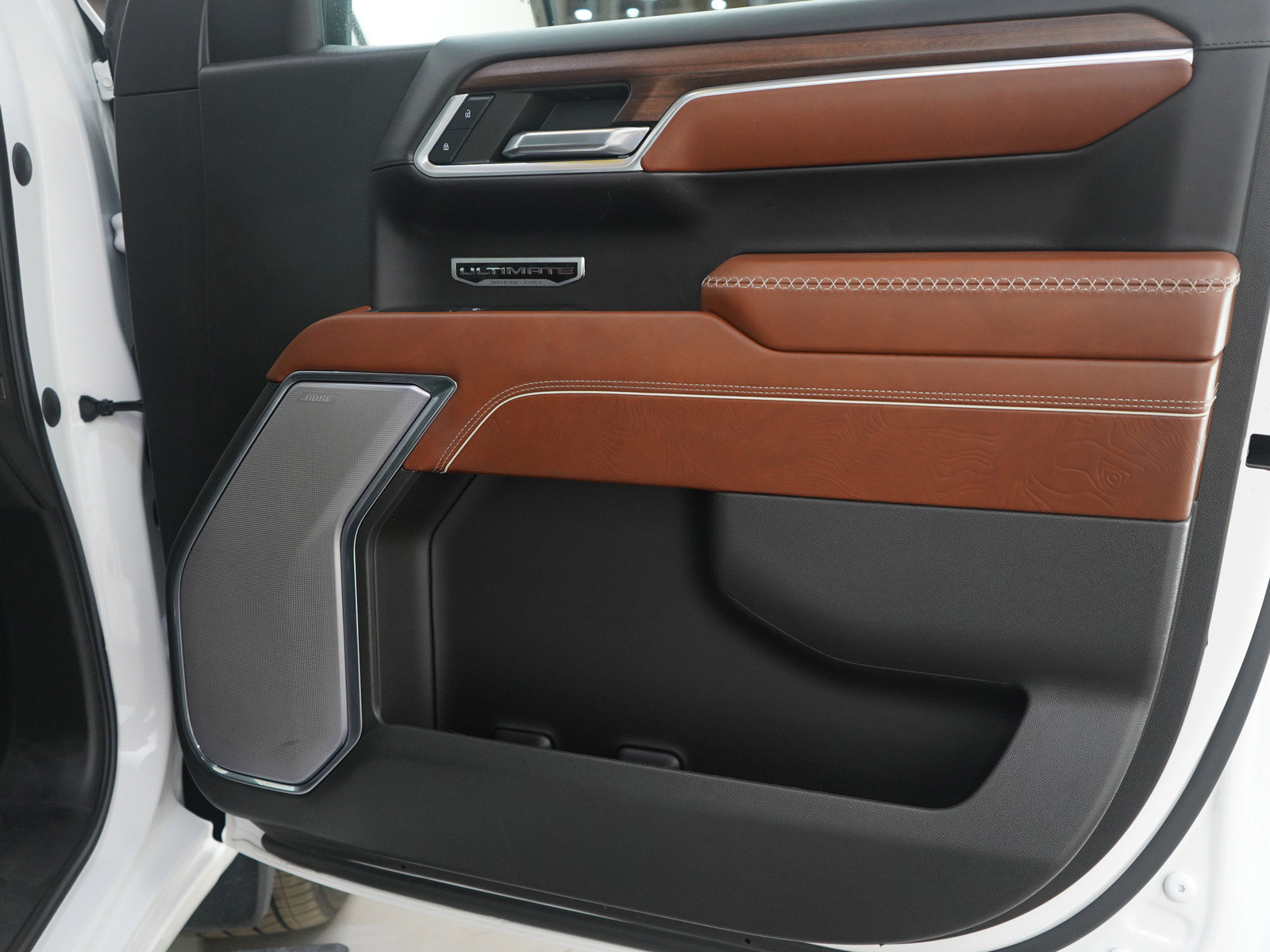 Used 2023 GMC Sierra 1500 Denali Ultimate image 9