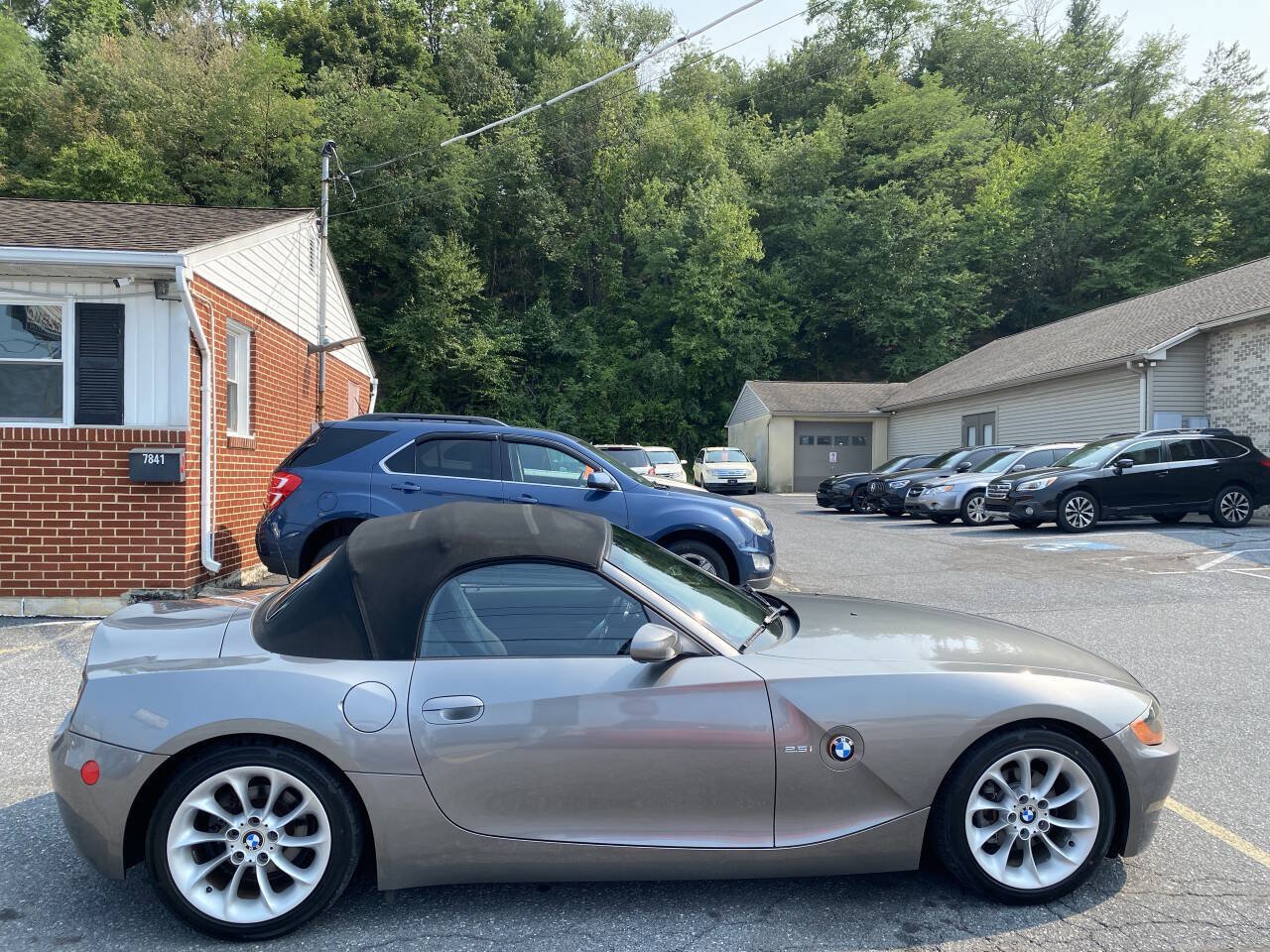 Used 2004 BMW Z4 2.5i RWD image 8