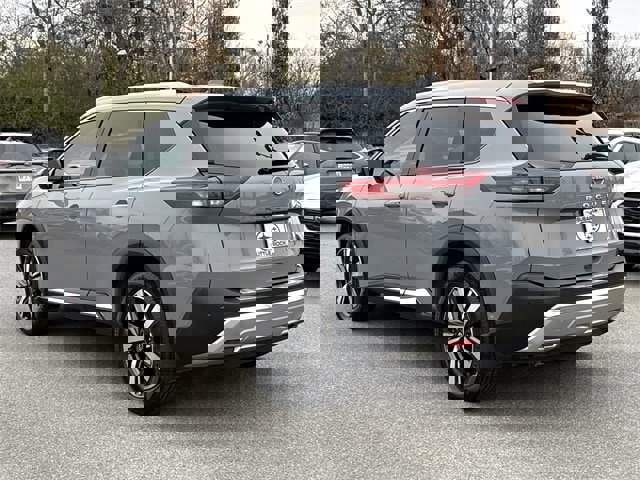 Used 2023 Nissan Rogue Platinum w/ Platinum Premium Package image 5