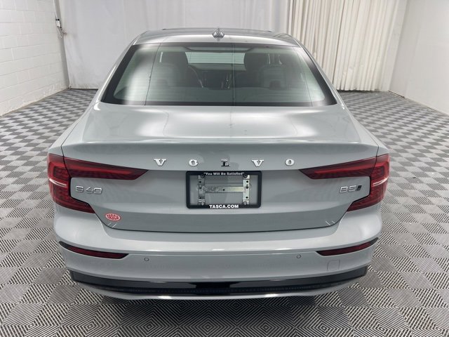 Used 2025 Volvo S60 B5 Core image 7