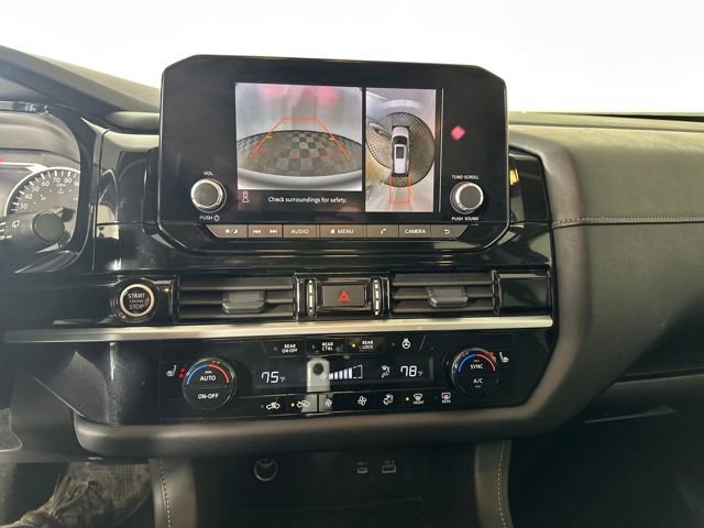 Used 2024 Nissan Pathfinder SV image 22