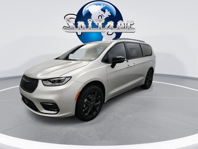 New 2026 Chrysler Pacifica Limited w/ S Appearance Package image 5