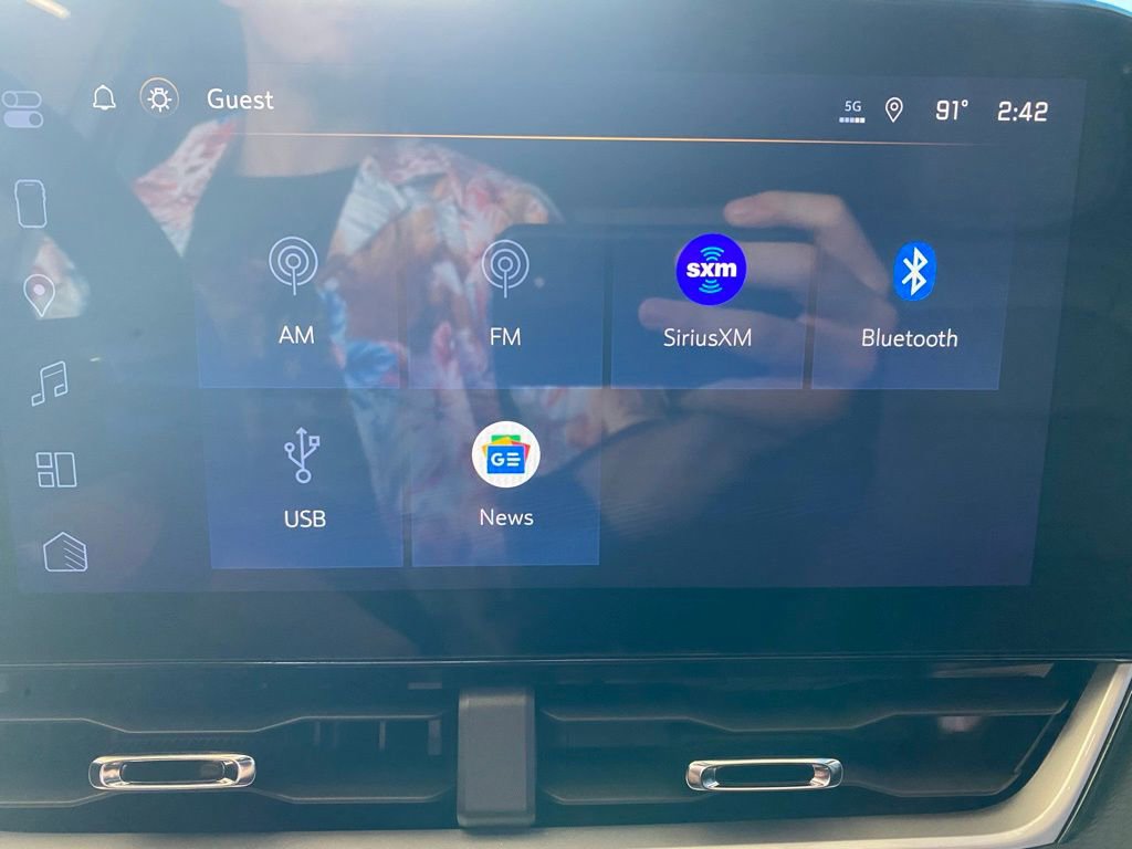 New 2026 Chevrolet Equinox LT w/ Convenience Package II image 3