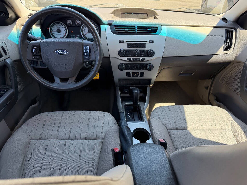 Used 2008 Ford Focus SE image 16