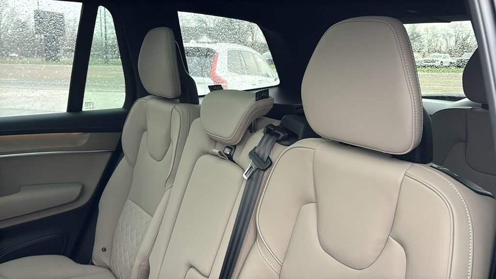 New 2026 Volvo XC90 T8 Plus image 27