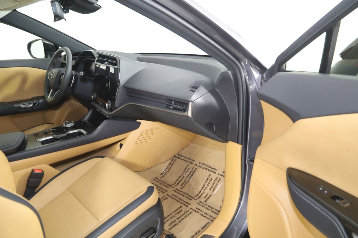 Used 2024 Lexus RZ 450e Premium w/ Technology Package AWD/4WD image 46