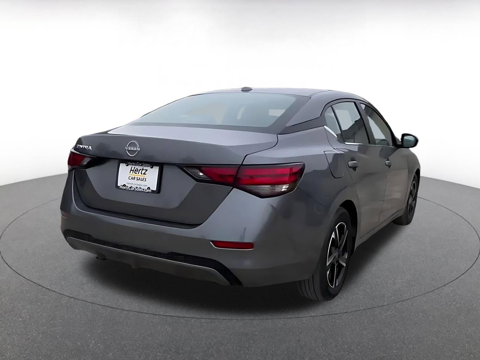 Used 2025 Nissan Sentra SV image 14