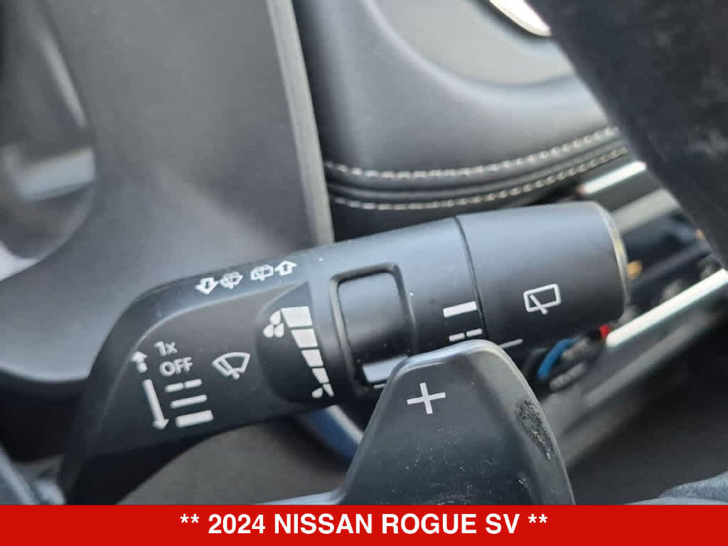 Used 2024 Nissan Rogue SV FWD image 24