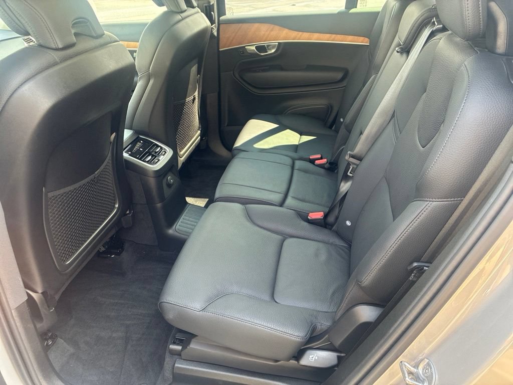 Used 2024 Volvo XC90 T8 Plus w/ Protection Package Premier AWD/4WD image 7
