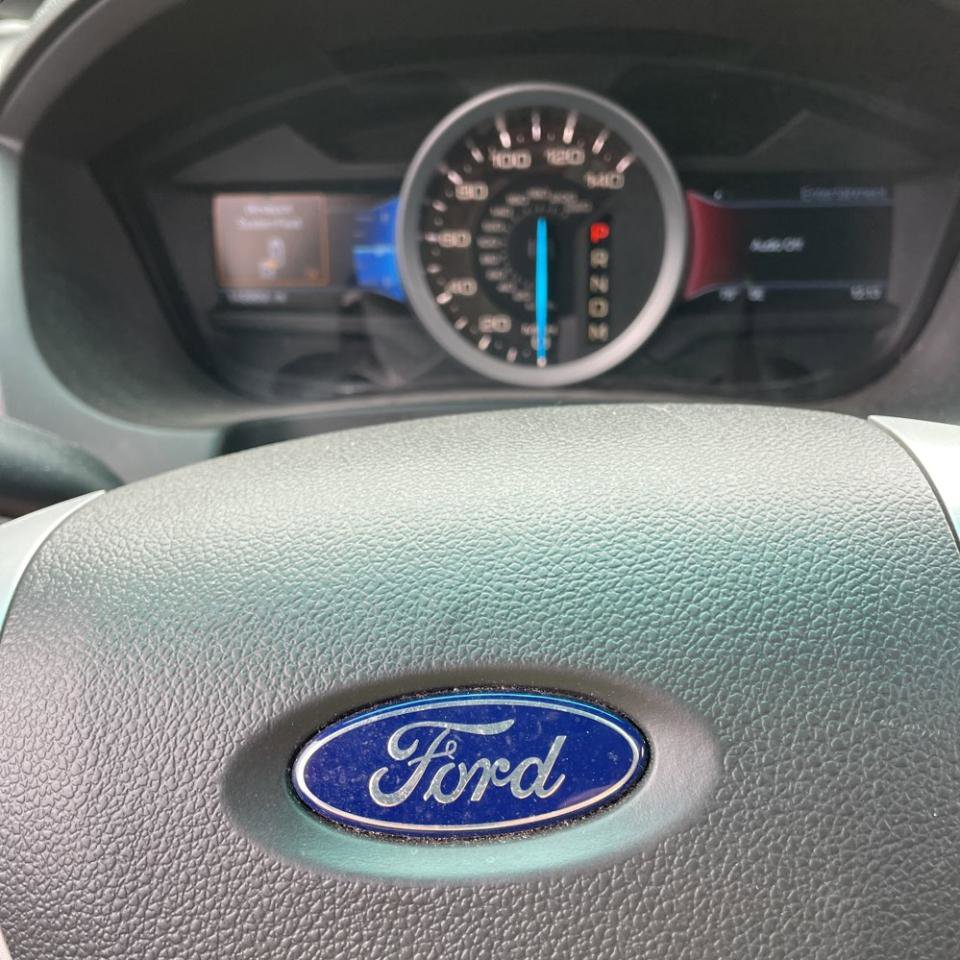 Used 2015 Ford Explorer Limited w/ Equipment Group 302A AWD/4WD image 17