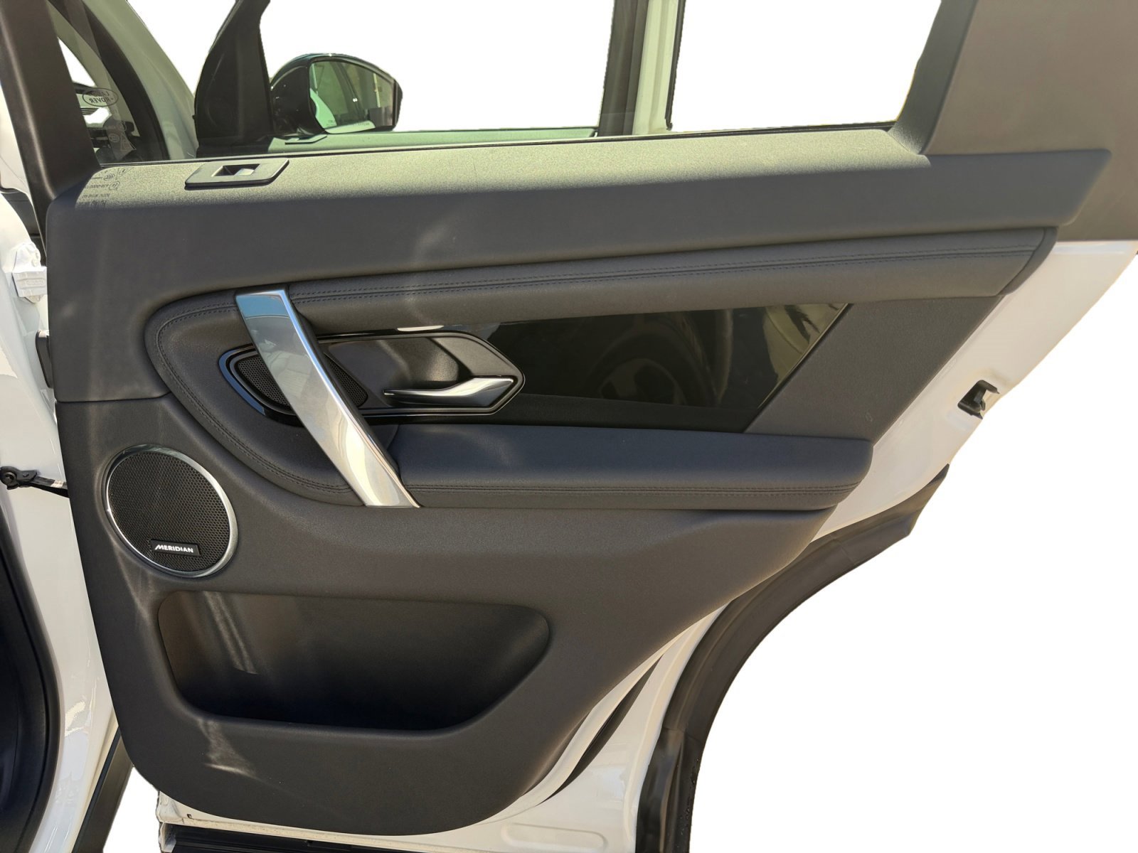 Used 2024 Land Rover Discovery Sport S image 21