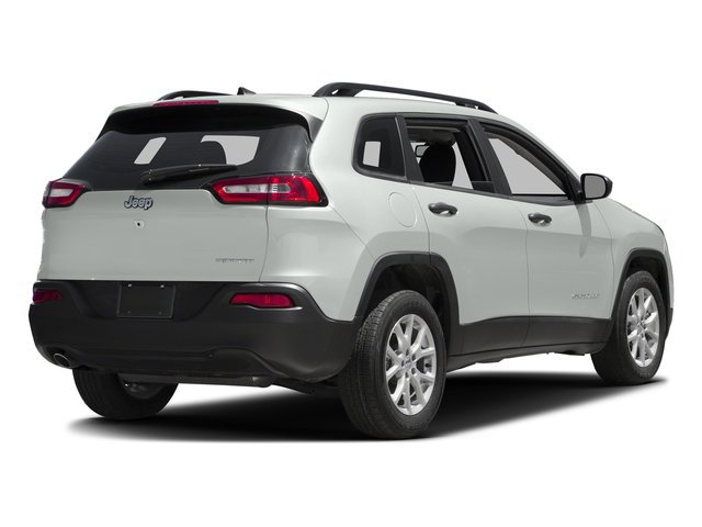 Used 2016 Jeep Cherokee Sport image 2
