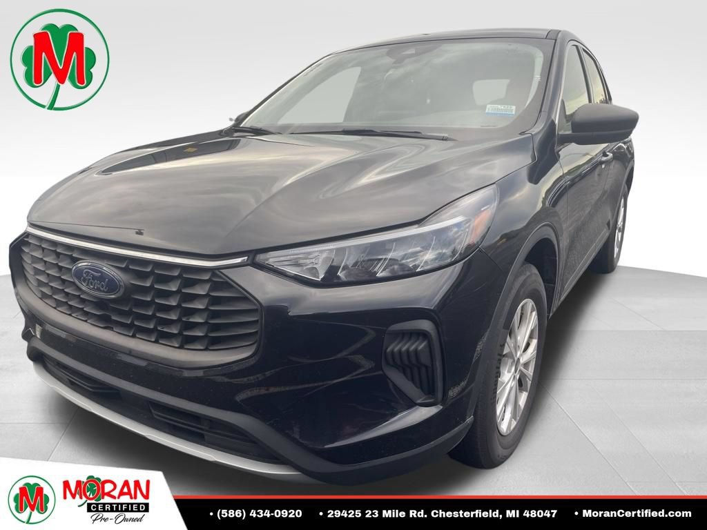 Used 2023 Ford Escape Active AWD/4WD image 1