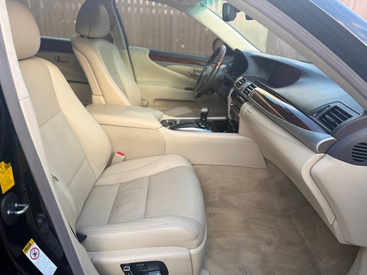 Used 2013 Lexus LS 460 w/ Comfort Pkg image 22