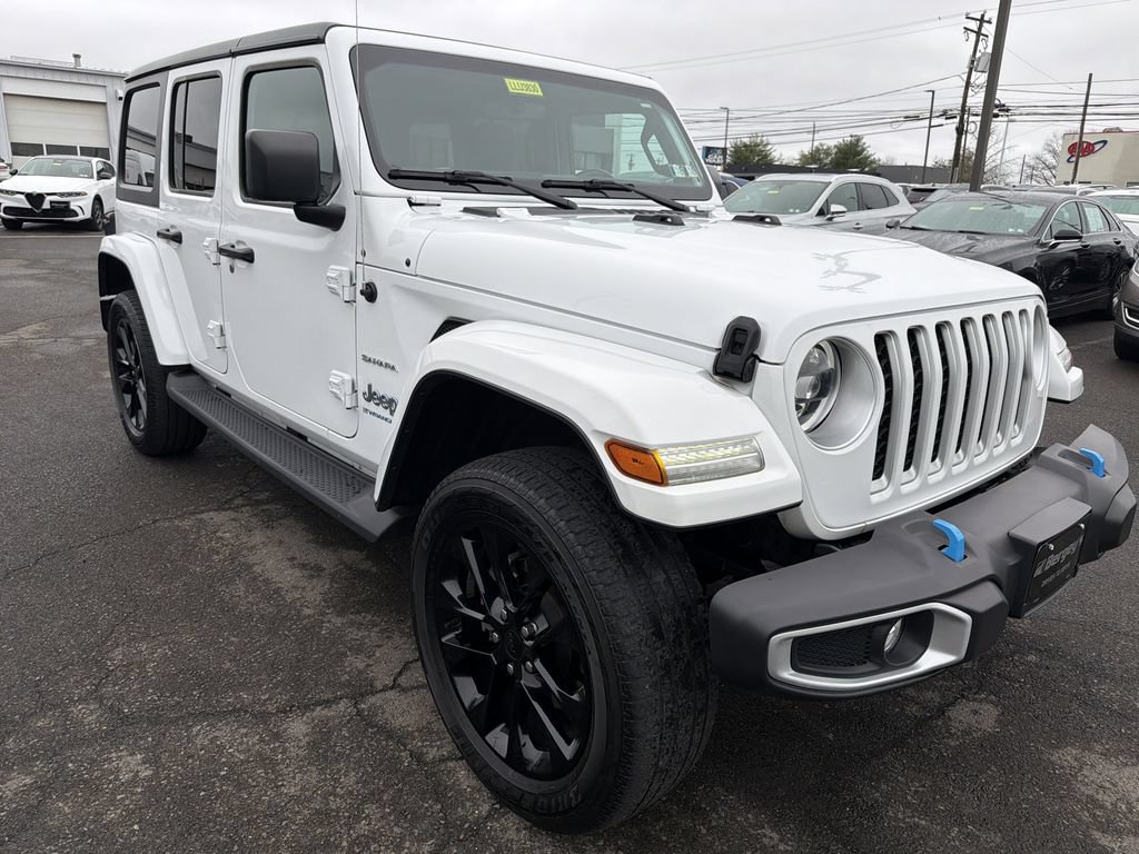 Used 2023 Jeep Wrangler Unlimited Sahara w/ Cold Weather Group AWD/4WD image 9