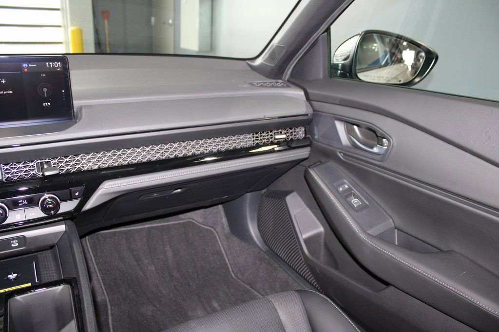 Used 2025 Honda Accord Sport image 22