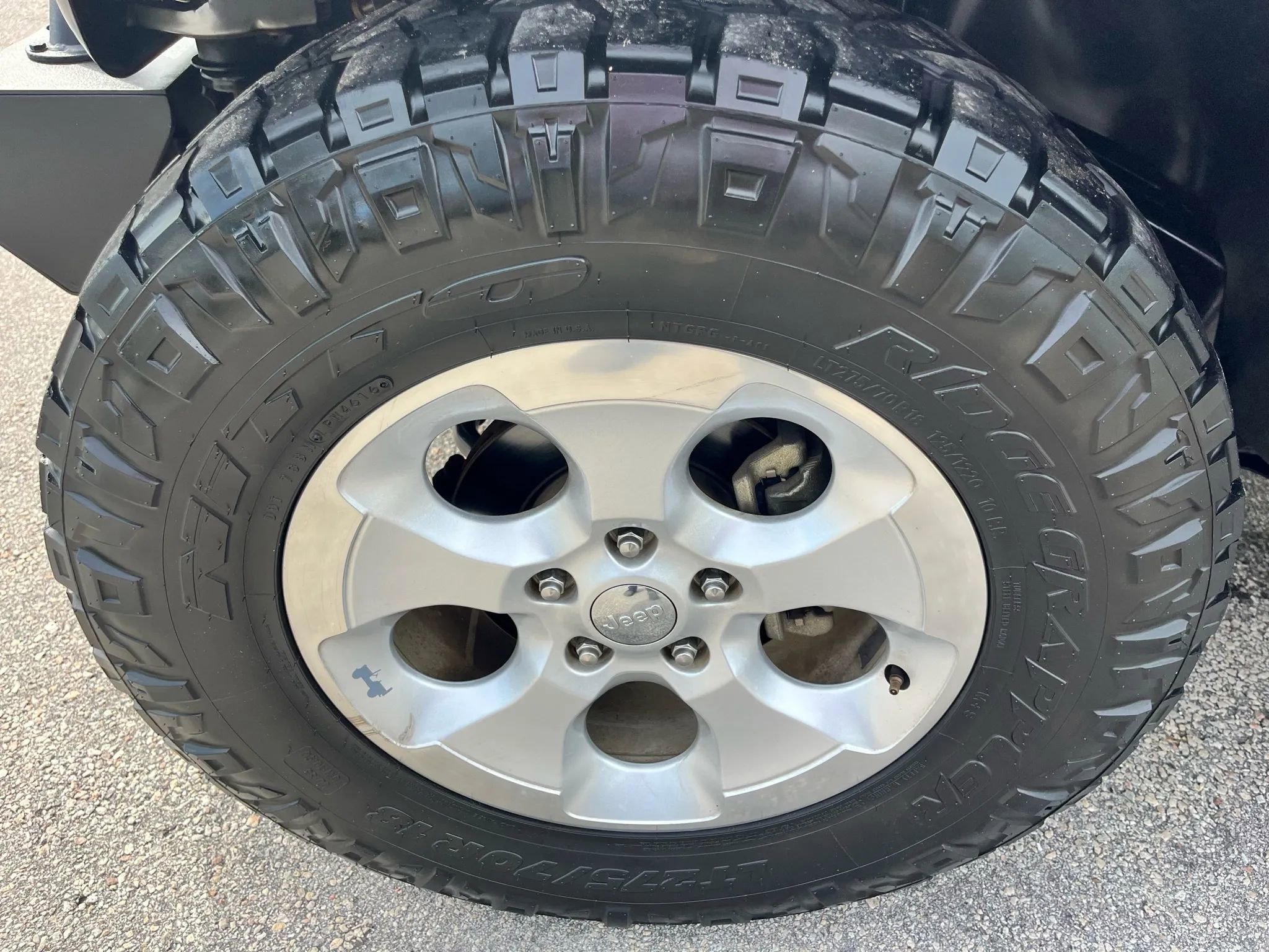 Used 2013 Jeep Wrangler Unlimited Sahara w/ Connectivity Group image 26