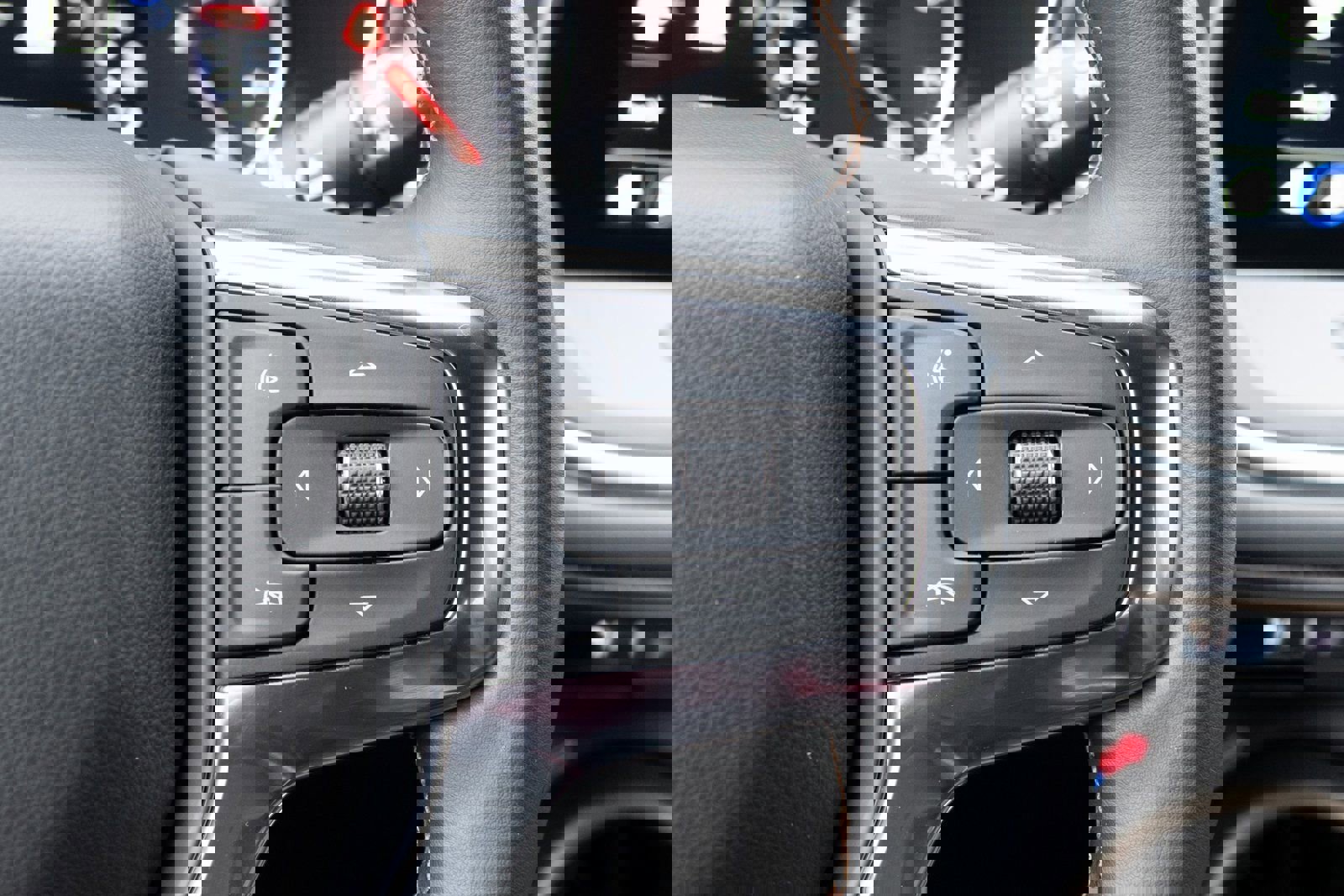 Used 2024 Chevrolet Blazer Premier image 8